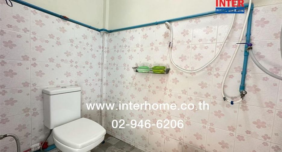 For sale 4 bedrooms retail Space in Bangkok Noi, Bangkok
