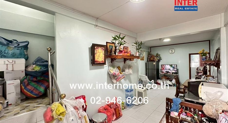For sale 4 bedrooms retail Space in Bangkok Noi, Bangkok