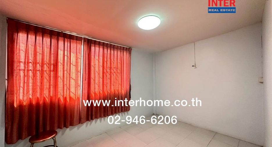 For sale 4 bedrooms retail Space in Bangkok Noi, Bangkok