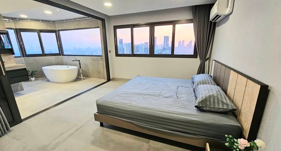 Condo en alquiler y en venta de 3 habitaciones en Khlong Toei, Bangkok