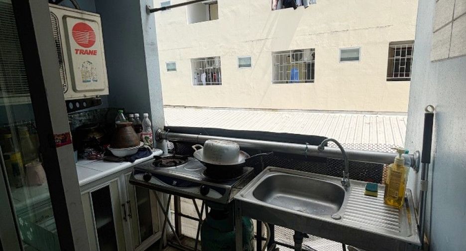 For sale 1 bed condo in Mueang Chon Buri, Chonburi