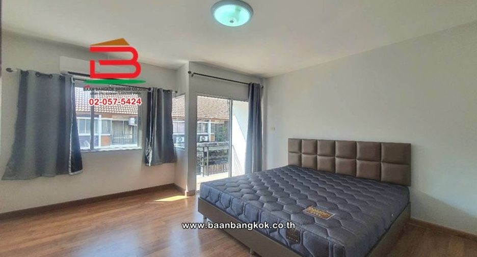 For rent そして for sale 2 ベッドルーム townhouse in Bang Khen, Bangkok