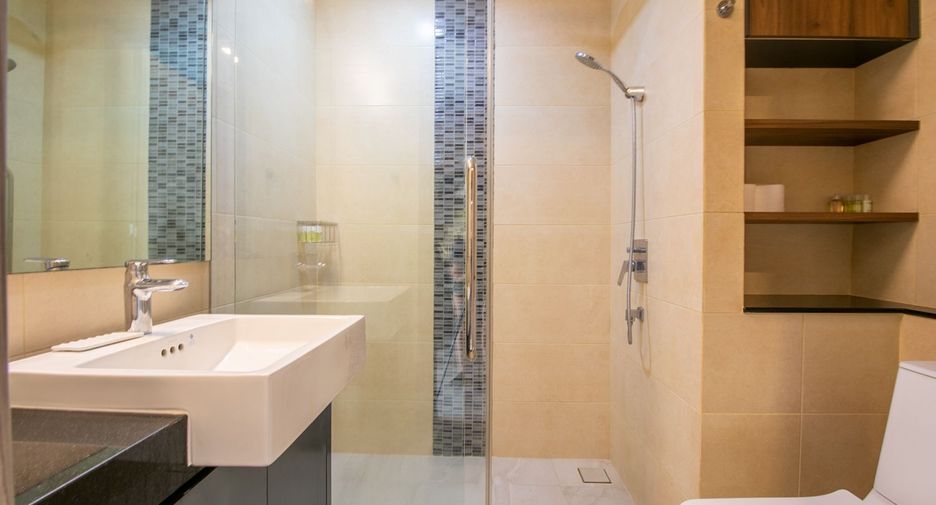 For sale 1 bed condo in Klaeng, Rayong