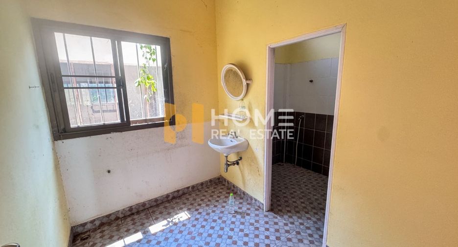 For sale 5 bedrooms apartment in Si Racha, Chonburi