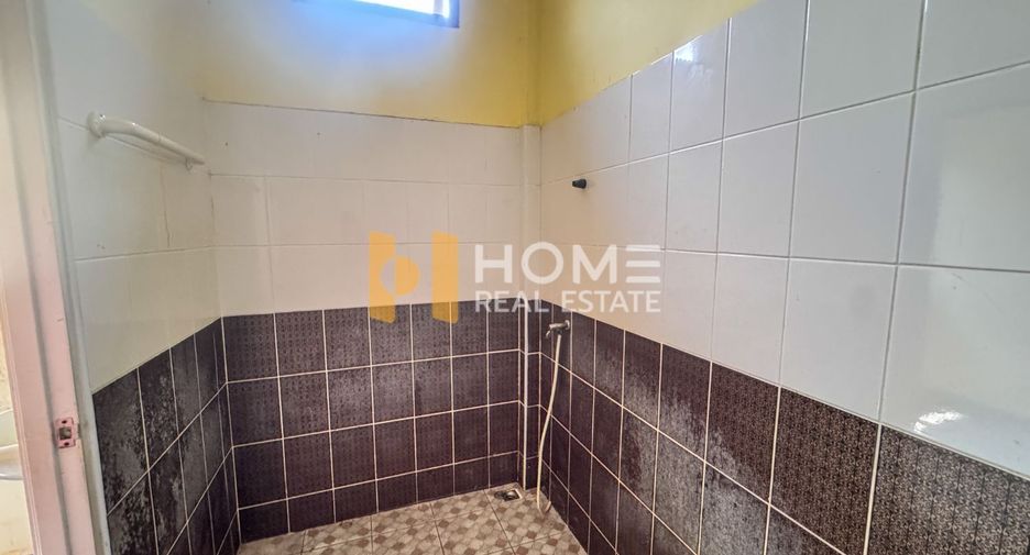 For sale 5 bedrooms apartment in Si Racha, Chonburi