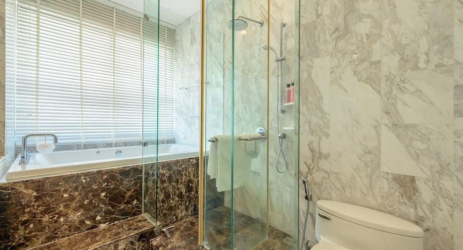 For rent 2 bedrooms condo in Watthana, Bangkok