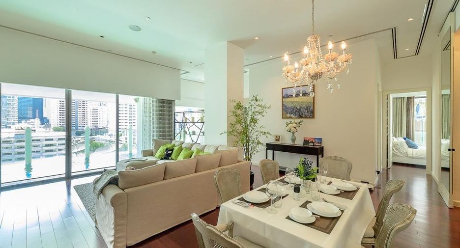 For rent 2 bedrooms condo in Watthana, Bangkok