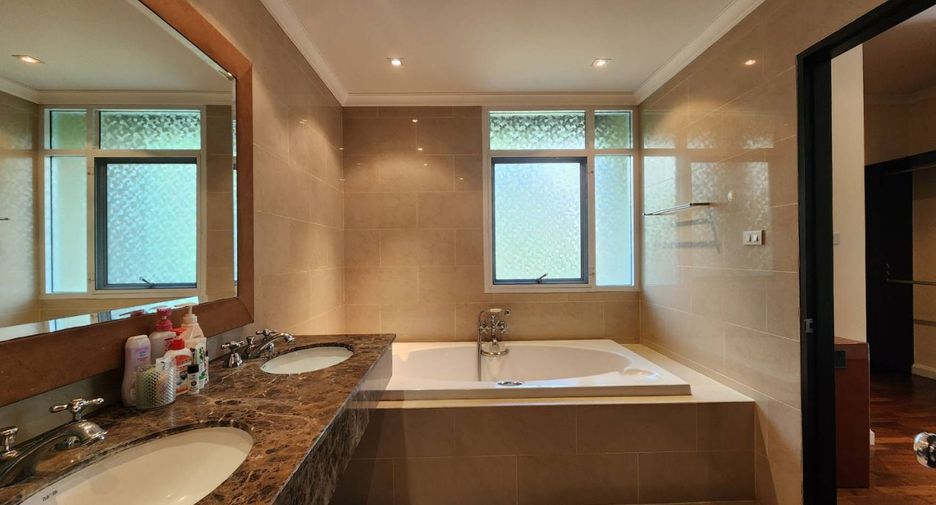 Condo en alquiler de 2 habitaciones en Watthana, Bangkok