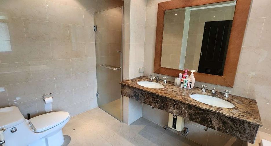 Condo en alquiler de 2 habitaciones en Watthana, Bangkok