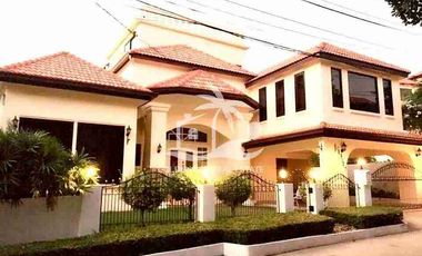 Haus zum Kauf mit 4 Zimmer in Bang Lamung, Chonburi