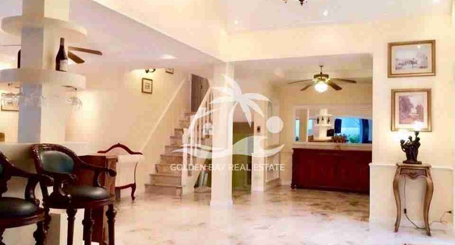Haus zum Kauf mit 4 Zimmer in Bang Lamung, Chonburi