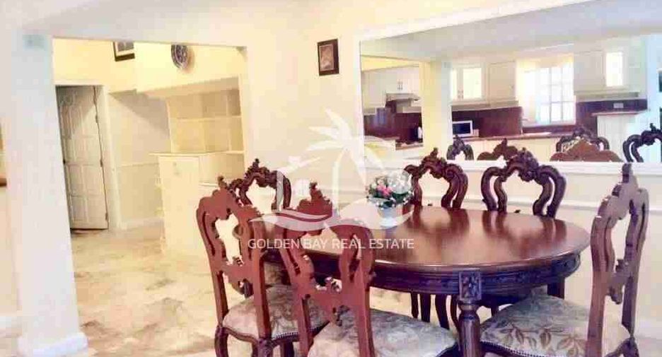 Haus zum Kauf mit 4 Zimmer in Bang Lamung, Chonburi