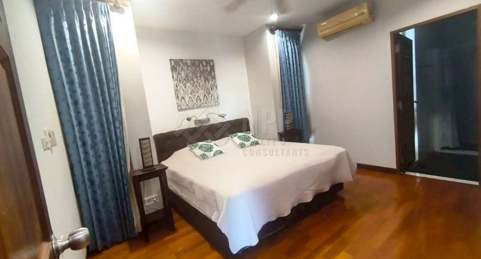 For sale 4 bedrooms house in Hua Hin, Prachuap Khiri Khan
