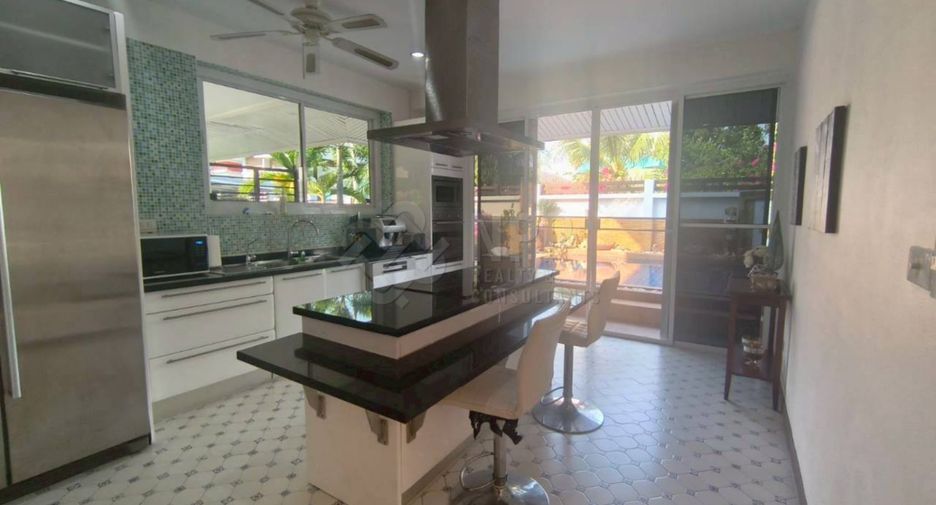 For sale 4 bedrooms house in Hua Hin, Prachuap Khiri Khan