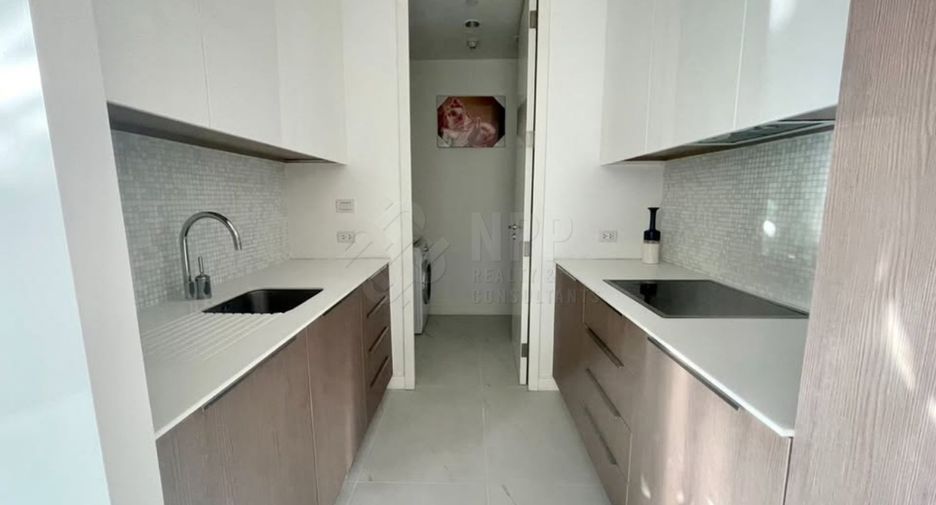 For rent 2 bedrooms condo in Pathum Wan, Bangkok