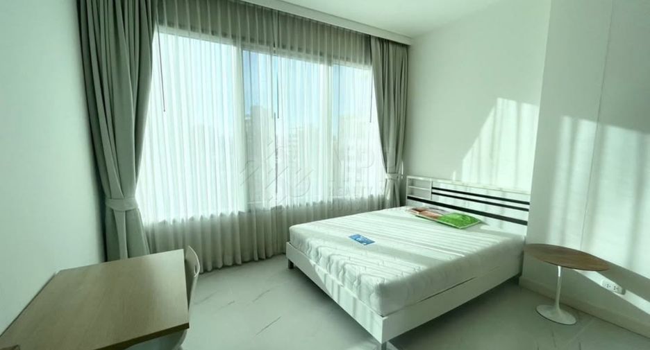 For rent 2 bedrooms condo in Pathum Wan, Bangkok