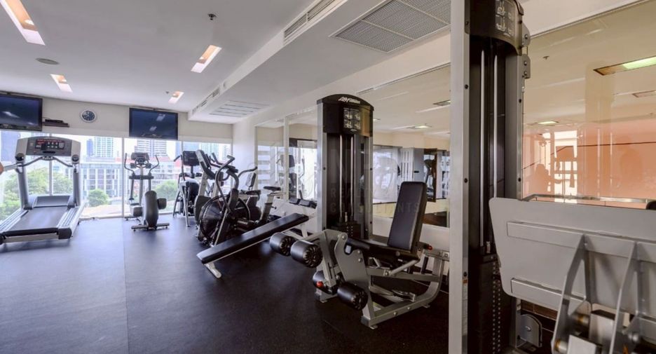 For rent 2 bedrooms condo in Watthana, Bangkok