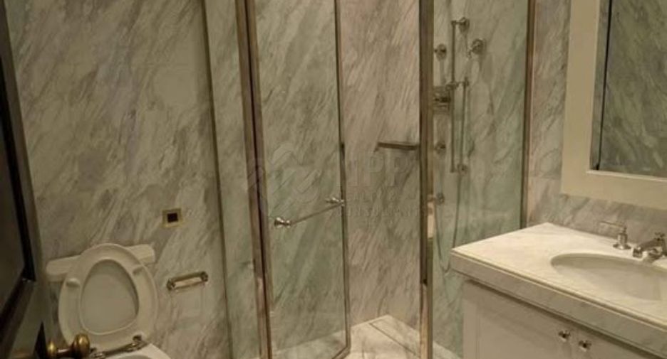 For sale 3 bedrooms condo in Pathum Wan, Bangkok