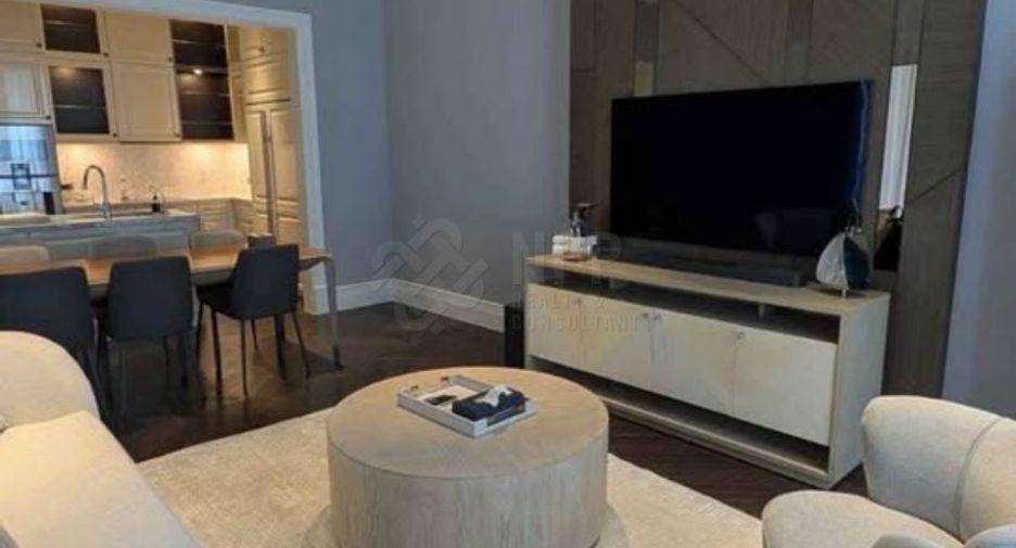 For sale 3 bedrooms condo in Pathum Wan, Bangkok