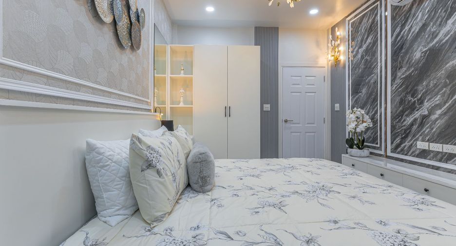 Reihenhaus zum Kauf mit 2 Zimmer in Bang Lamung, Chonburi
