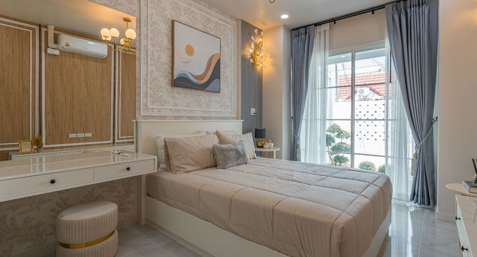 Reihenhaus zum Kauf mit 2 Zimmer in Bang Lamung, Chonburi