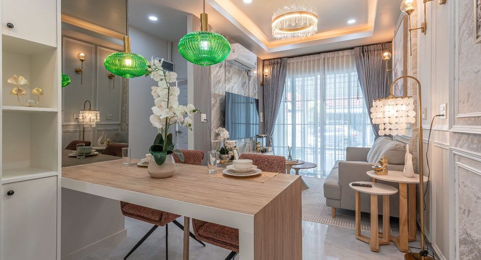 Reihenhaus zum Kauf mit 2 Zimmer in Bang Lamung, Chonburi