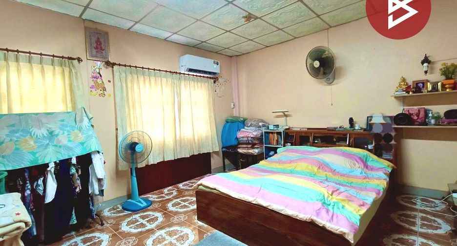 出售 3 卧室 联排别墅 在 Mueang Ratchaburi, Ratchaburi