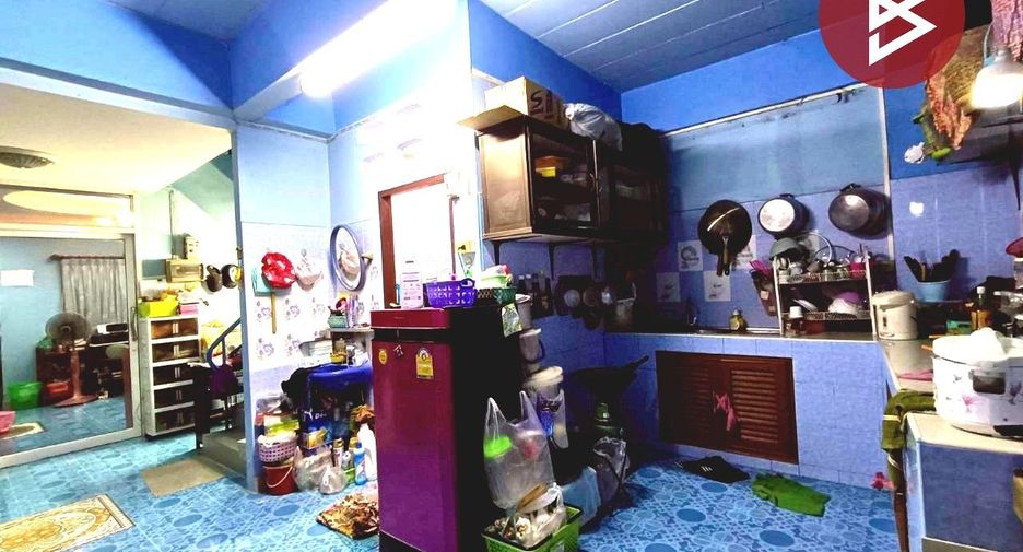出售 3 卧室 联排别墅 在 Mueang Ratchaburi, Ratchaburi