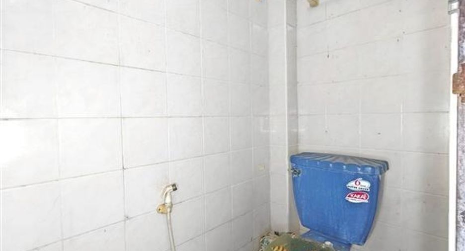 Gewerbefläche zum Kauf mit 3 Zimmer in Phutthamonthon, Nakhon Pathom