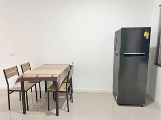 Casa adosada en alquiler de 4 habitaciones en Si Racha, Chonburi