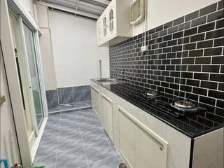 Casa adosada en alquiler de 4 habitaciones en Si Racha, Chonburi