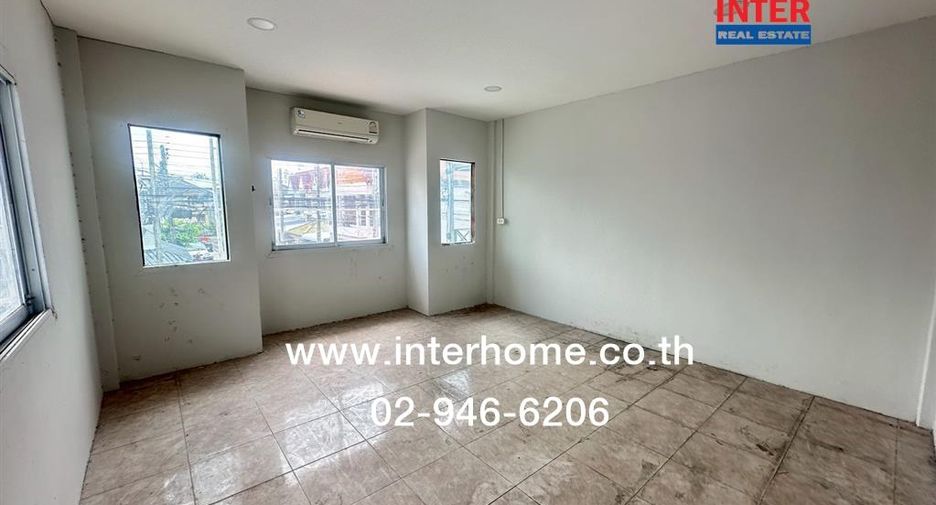 For sale 3 bedrooms townhouse in Lam Luk Ka, Pathum Thani
