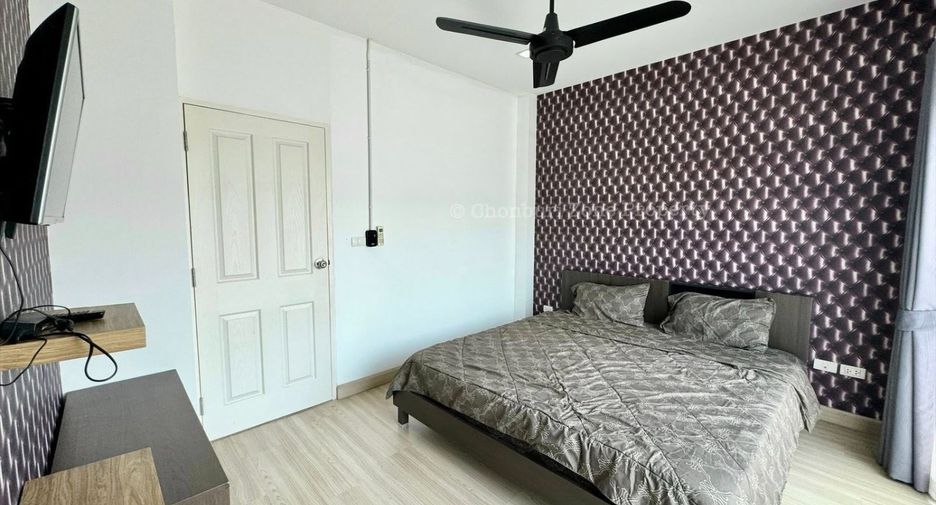 For rent 3 bedrooms house in Si Racha, Chonburi