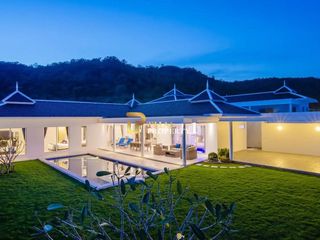 For sale 4 bedrooms villa in Hua Hin, Prachuap Khiri Khan