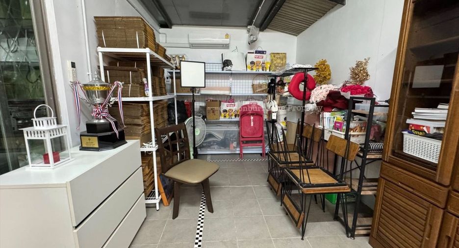 For sale 3 bedrooms house in Si Racha, Chonburi