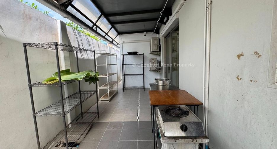 For sale 3 bedrooms house in Si Racha, Chonburi