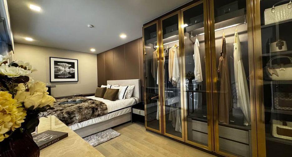 Condo en alquiler de 3 habitaciones en Watthana, Bangkok