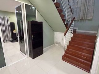 For sale 4 bedrooms townhouse in Mueang Samut Sakhon, Samut Sakhon