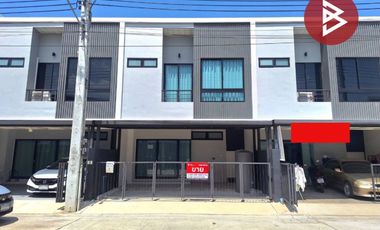 For sale 4 bedrooms townhouse in Khlong Sam Wa, Bangkok