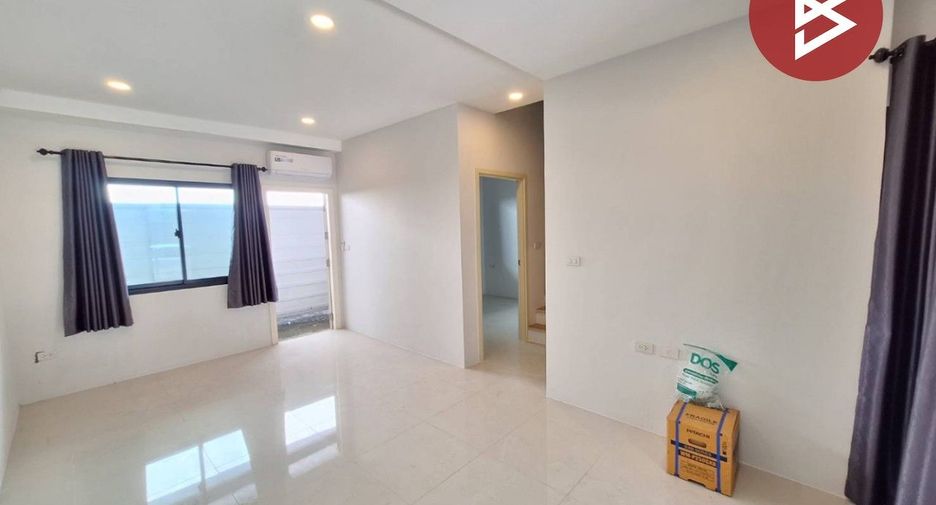 For sale 4 bedrooms townhouse in Khlong Sam Wa, Bangkok