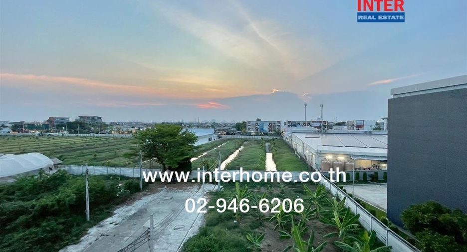 For sale 4 bedrooms retail Space in Saphan Sung, Bangkok