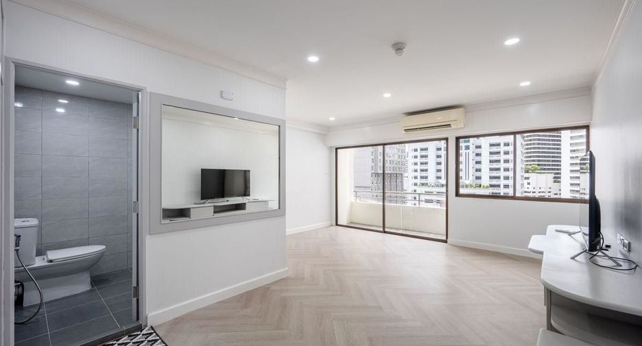 For sale 2 bedrooms condo in Khlong Toei, Bangkok