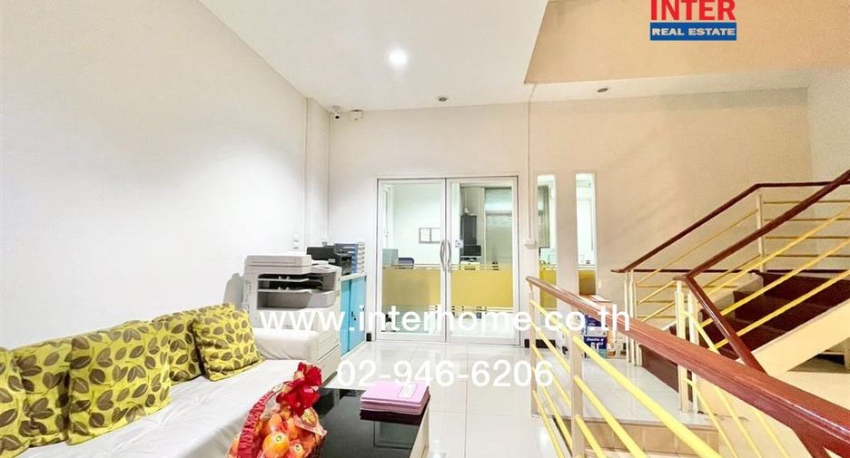For sale 6 bedrooms retail Space in Saphan Sung, Bangkok