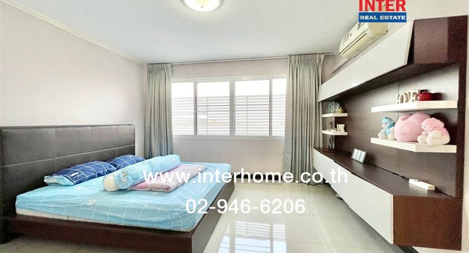 For sale 6 bedrooms retail Space in Saphan Sung, Bangkok