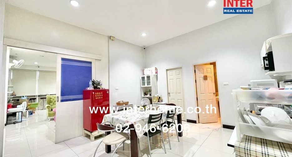 For sale 6 bedrooms retail Space in Saphan Sung, Bangkok