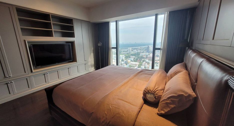 À louer 4 chambres condo à Sathon, Bangkok