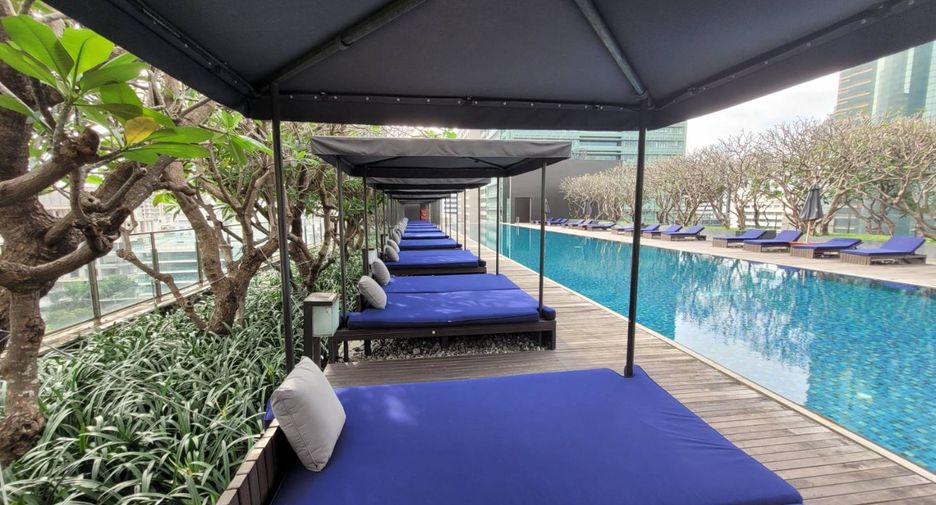 À louer 4 chambres condo à Sathon, Bangkok