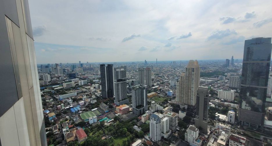 À louer 4 chambres condo à Sathon, Bangkok