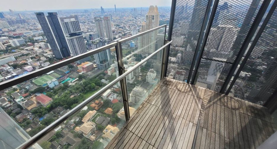 À louer 4 chambres condo à Sathon, Bangkok
