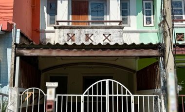 For sale 2 bedrooms townhouse in Thanyaburi, Pathum Thani